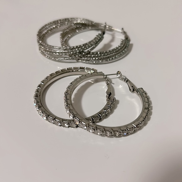 (3 for $12) Two Sets of Hoop Earrings 🩶🩶 - Picture 2 of 5